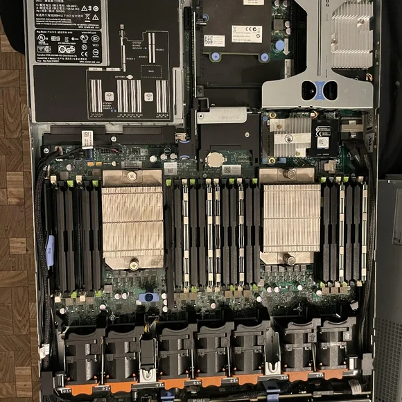 PowerEdge R620 - Picture 5 of 5